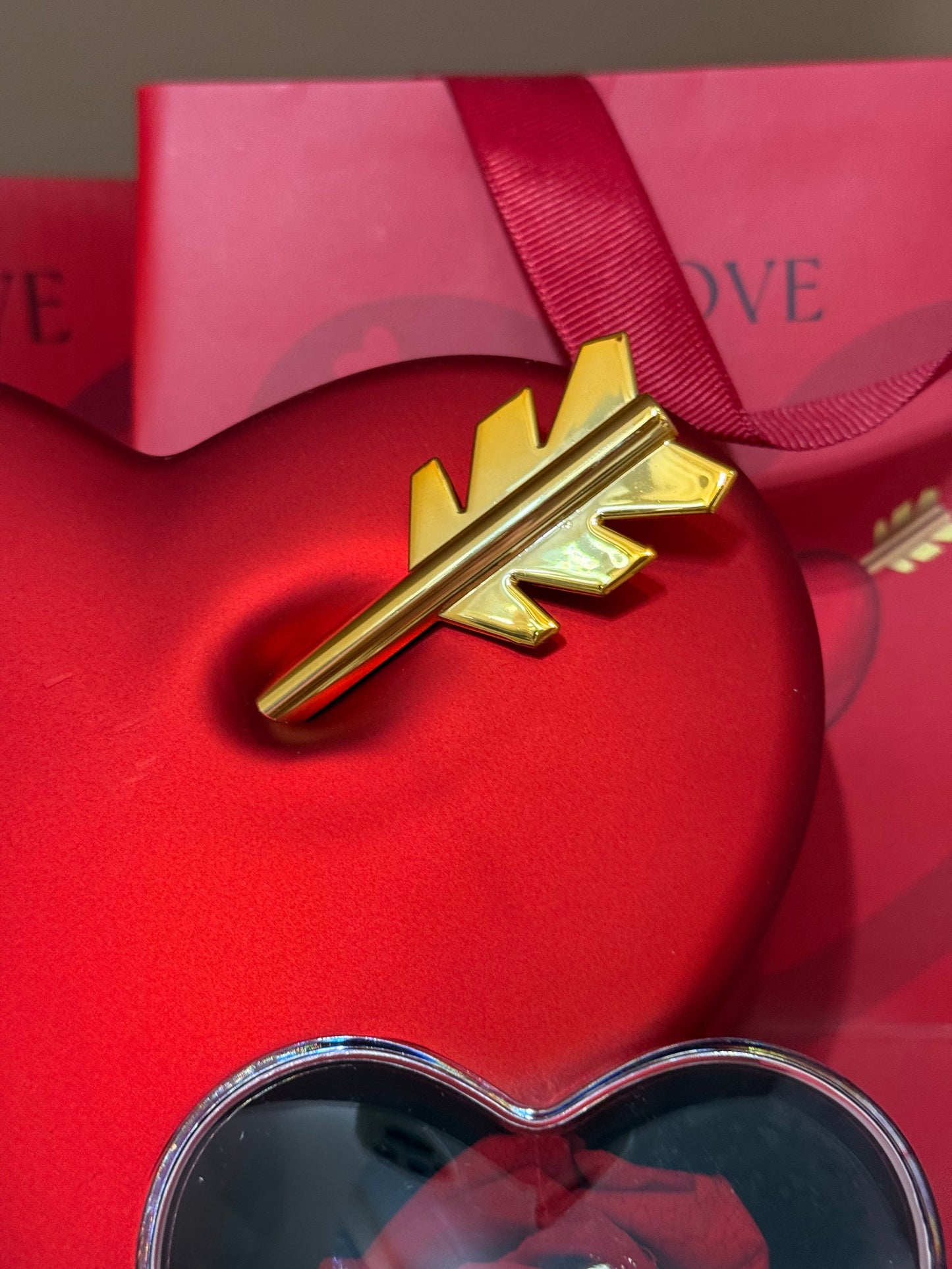Coeur avec rose éternelle stabilisé et bijoux