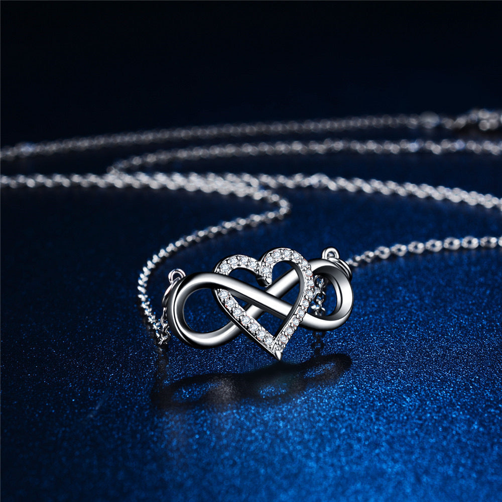 Coeur avec rose éternelle stabilisé et bijoux