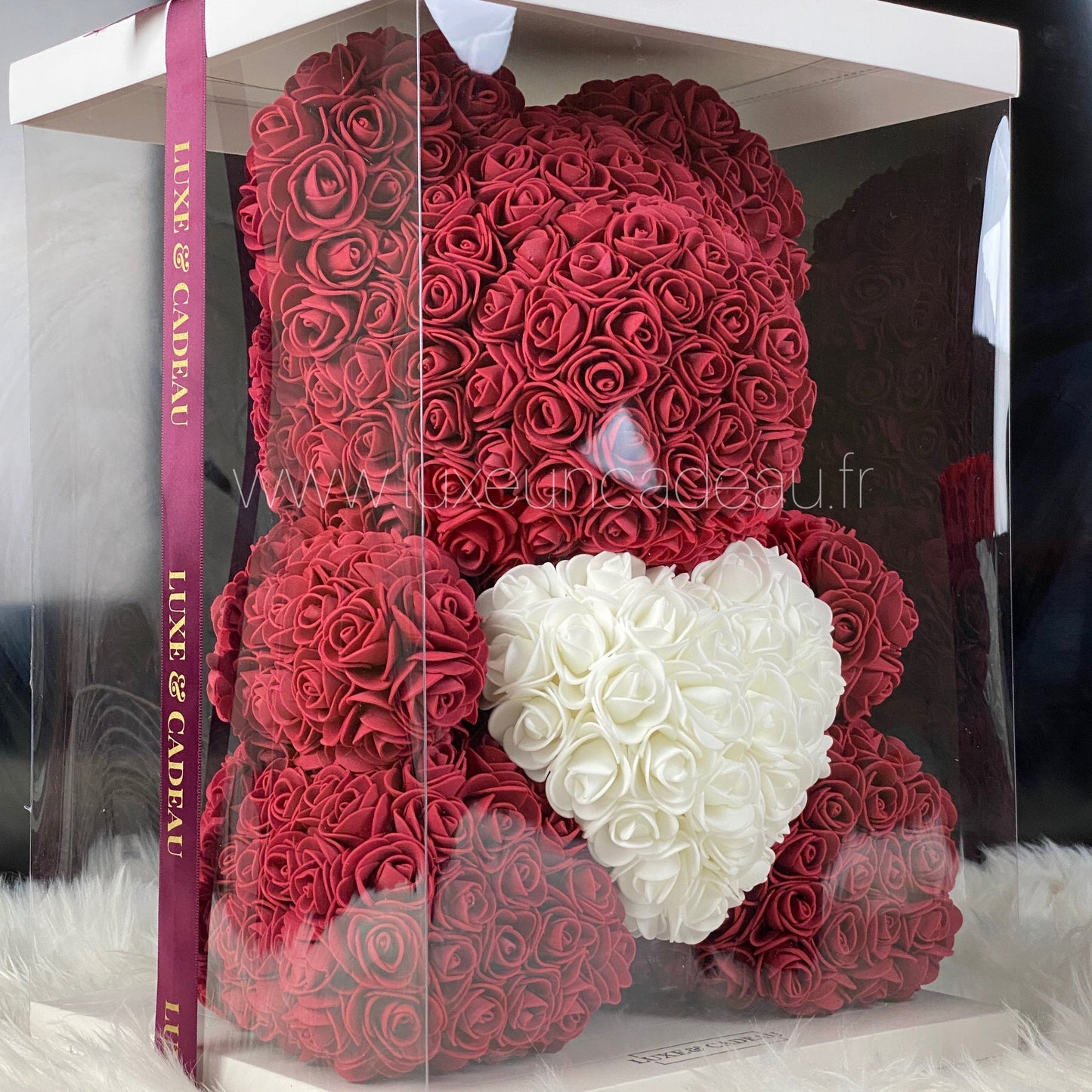 Ours en Roses Bordeaux avec Cœur Blanc – Grand Modèle 600 Roses, Fait Main en France