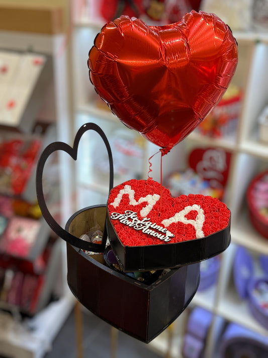 Coffret Cadeau Cœur à Deux Étages – Bois Fait Main, Roses Artificielles, Chocolats, Peluche & Personnalisation